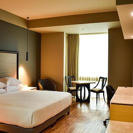 Ramada By Wyndham Mexico City Santa Fe 外观 照片