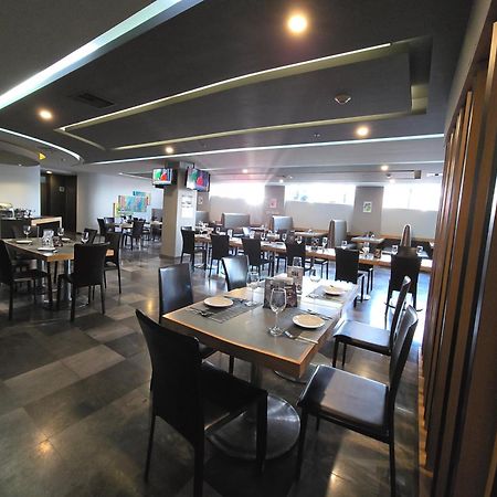 Ramada By Wyndham Mexico City Santa Fe 外观 照片