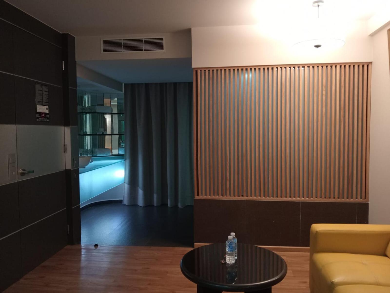 Ramada By Wyndham Mexico City Santa Fe 外观 照片
